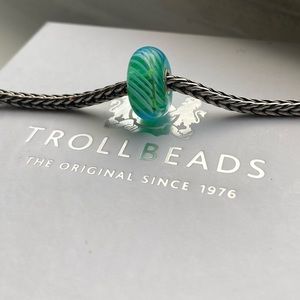 Turquoise Feather Trollbead